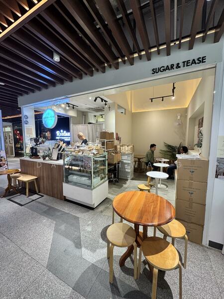 Onze The Avenue, 11 Kee Seng Street, 420 sqft, Food & Beverage For Sale, by David Hwang, 500050111 - CommercialGuru.com.sg