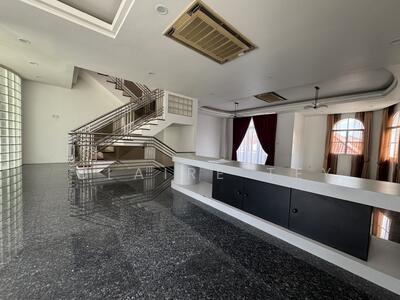 For Sale - Dated-Charm FH Semi D at Sennett Ave