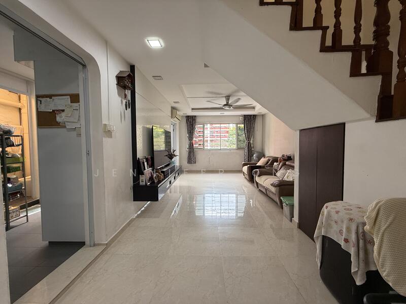 6 Toh Yi Drive HDB Flat For Sale at S$ 1,480,000 | PropertyGuru Singapore - Living Room