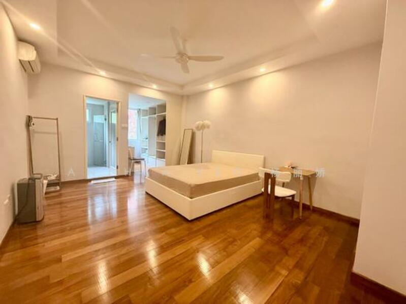 Island View Condominium For Sale at S$ 5,200,000 | PropertyGuru Singapore - Bedroom