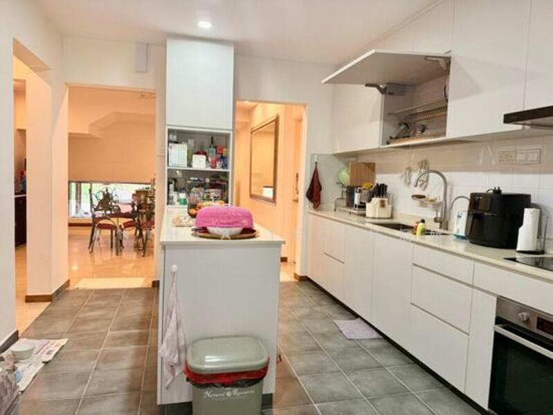 Island View Condominium For Sale at S$ 5,200,000 | PropertyGuru Singapore - Kitchen