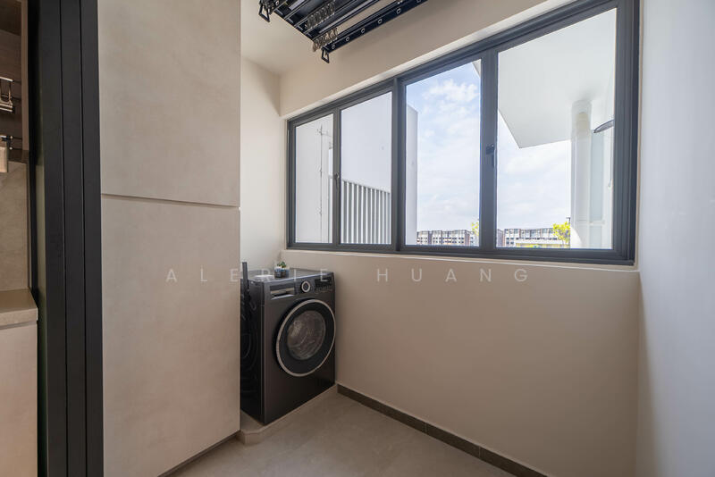 227C Bartley Walk, 227C Bartley Walk, 3 Bedrooms, 1,249 sqft, HDB Flat For Rent, by Alerie Huang, 500050137 - Balcony - PropertyGuru.com.sg