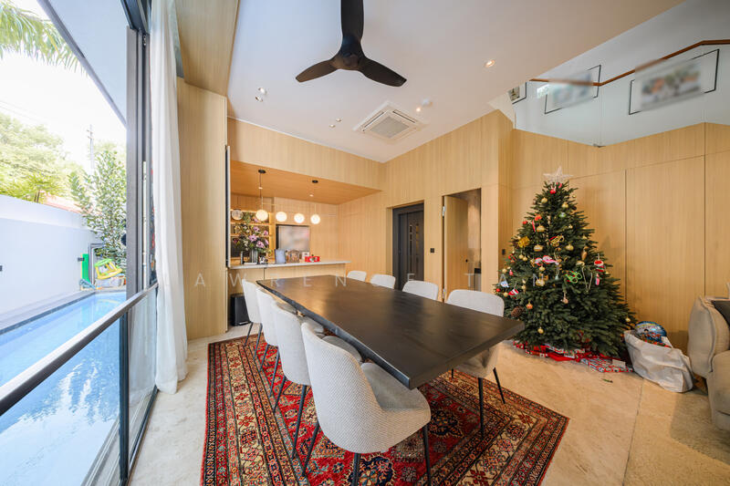 9 months lease term at Rivieria Drive Semi Detach House with Lift and Swimming Pool, 2D Riviera Drive, 5 Bedrooms, 6,480 sqft, Semi-Detached House For Rent, by Lawrence Tan, 500050143 - Dining Room - PropertyGuru.com.sg