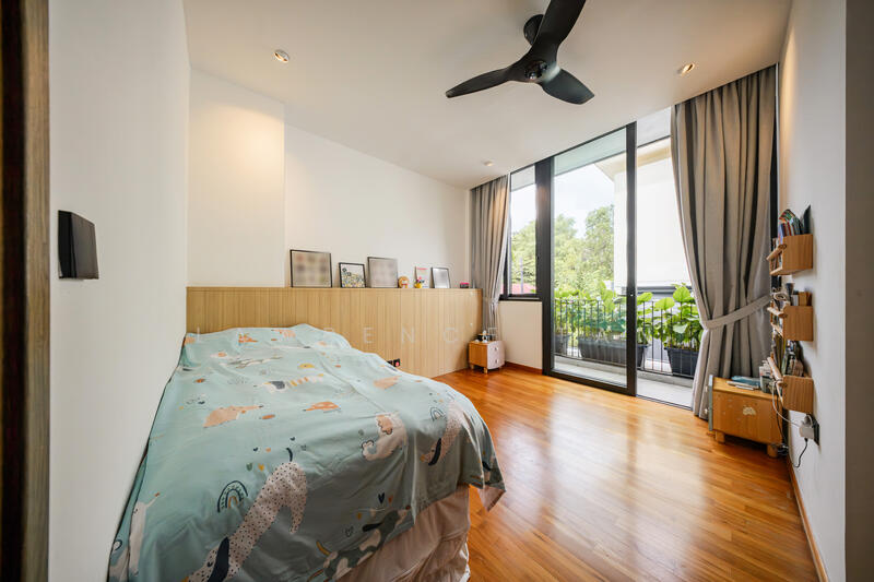 9 months lease term at Rivieria Drive Semi Detach House with Lift and Swimming Pool, 2D Riviera Drive, 5 Bedrooms, 6,480 sqft, Semi-Detached House For Rent, by Lawrence Tan, 500050143 - Bedroom - PropertyGuru.com.sg