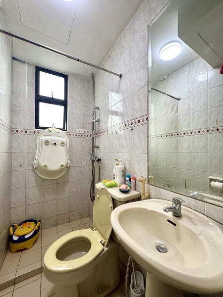 Bayville Condo, 42 South Buona Vista Road, 3 Bedrooms, 1,270 sqft, Condominium For Rent, by Wayne Tan, 500050144 - Bathroom - PropertyGuru.com.sg