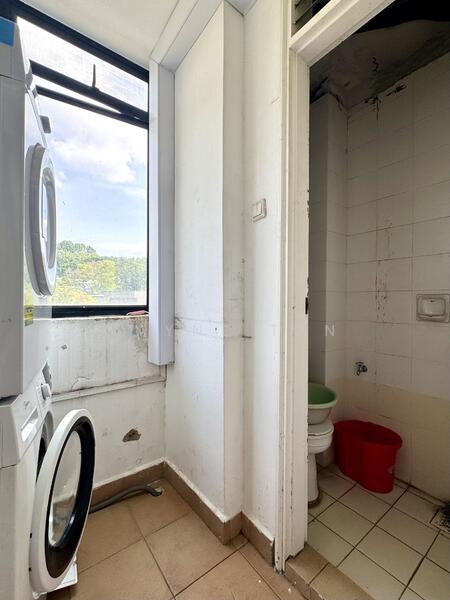 Bayville Condo, 42 South Buona Vista Road, 3 Bedrooms, 1,270 sqft, Condominium For Rent, by Wayne Tan, 500050144 - Bathroom - PropertyGuru.com.sg