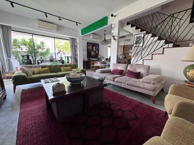 For Sale - ⭐️⭐️LANDED7772@ Watten Renovated Corner Terrace with 4 Bedrooms + Helper's