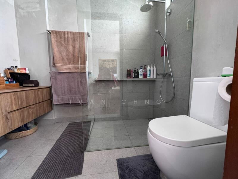 ⭐️⭐️LANDED7772@ Watten Renovated Corner Terrace with 4 Bedrooms + Helper's Corner Terrace For Sale at S$ 8,500,000 | PropertyGuru Singapore - Bathroom