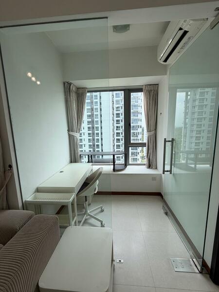 De Centurion Apartment For Sale at S$ 1,190,000 | PropertyGuru Singapore - Study