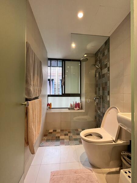 Watten Residences Cluster House For Sale at S$ 5,300,000 | PropertyGuru Singapore - Bathroom