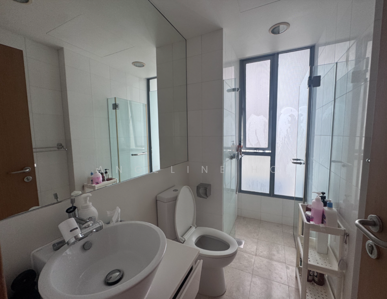 Urbana Condominium For Sale at S$ 4,900,000 | PropertyGuru Singapore - Bathroom
