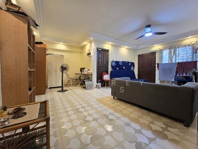 For Sale - 906 Tampines Avenue 4