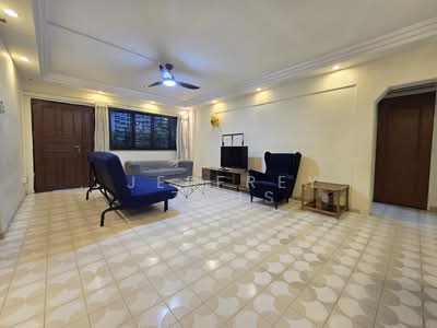 For Sale - 906 Tampines Avenue 4