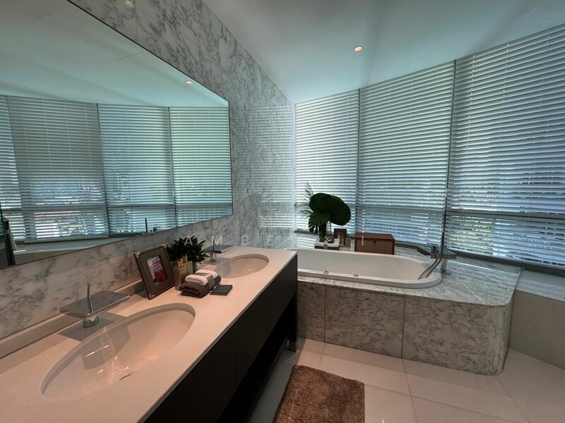 Cliveden at Grange Condominium For Sale at S$ 7,798,000 | PropertyGuru Singapore - Bathroom
