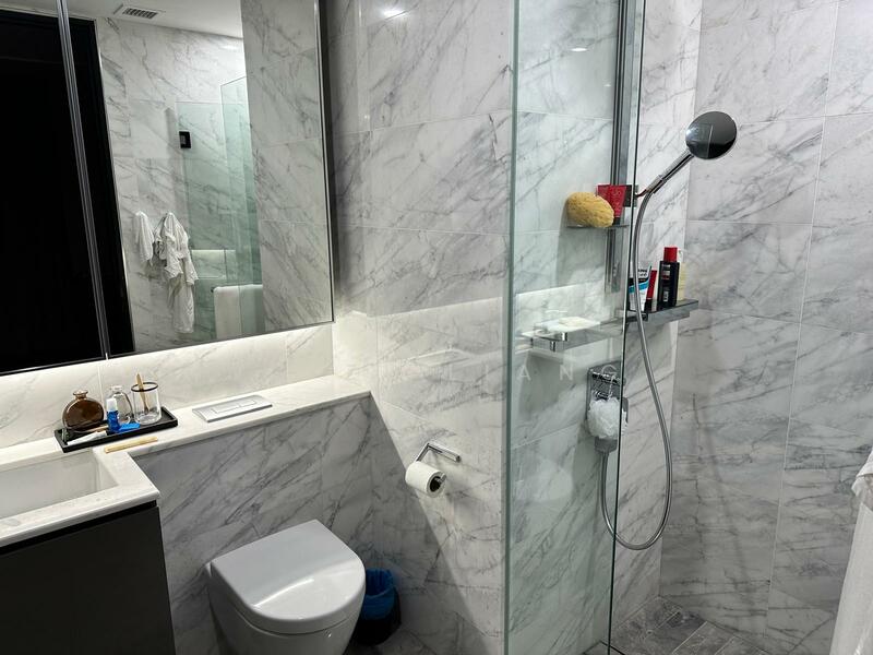 Midtown Bay, 120 Beach Road, 2 Bedrooms, 753 sqft, Condominium For Rent, by Ng Zi Liang, 500050233 - Bathroom - PropertyGuru.com.sg