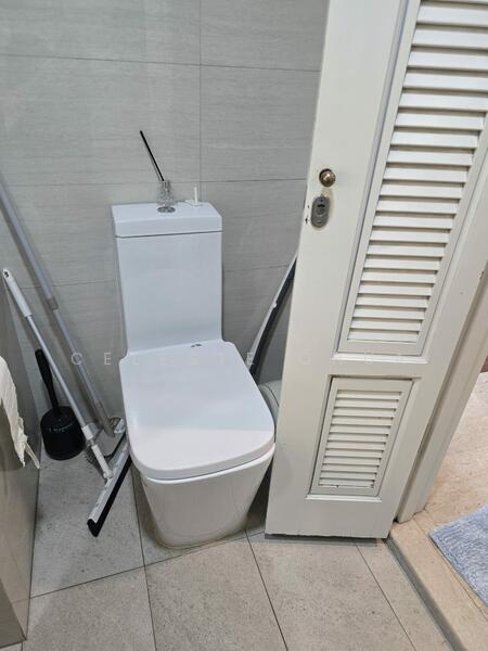 Aspen Heights Condominium For Sale at S$ 4,200,000 | PropertyGuru Singapore - Bathroom