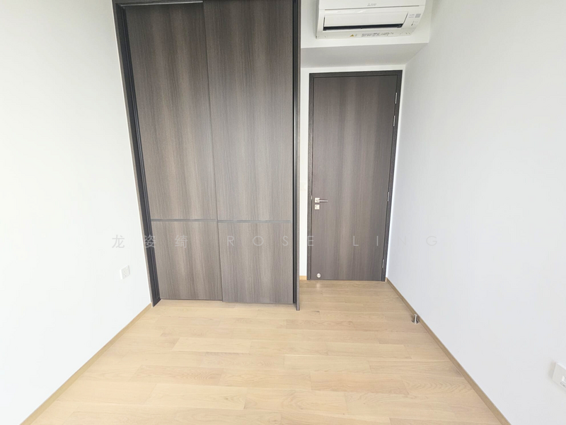 Piccadilly Grand Condominium For Sale at S$ 2,280,000 | PropertyGuru Singapore - Common Bedroom 1