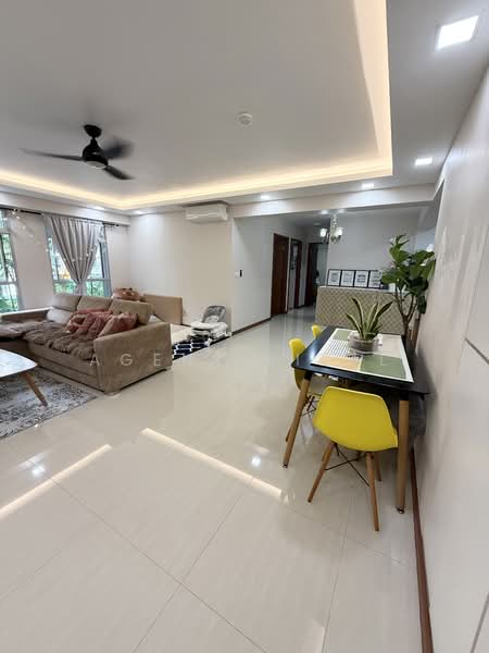 126C Canberra Street, 126C Canberra Street, 3 Bedrooms, 1,216 sqft, HDB Flat For Sale, by Agent Rizal, 500050261 - Living Room - PropertyGuru.com.sg