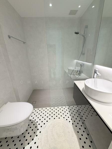 The Sail @ Marina Bay Condominium For Sale at S$ 2,700,000 | PropertyGuru Singapore - Bathroom