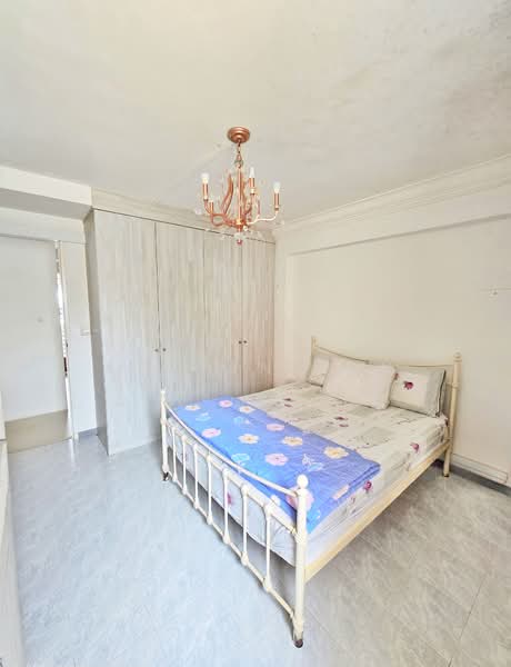 166 Bishan Street 13 HDB Flat For Sale at S$ 699,000 | PropertyGuru Singapore - Bedroom