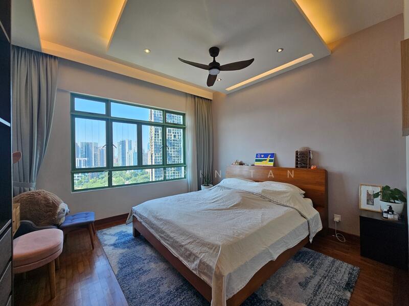 Tiara Apartment For Sale at S$ 3,880,000 | PropertyGuru Singapore - Master Bedroom