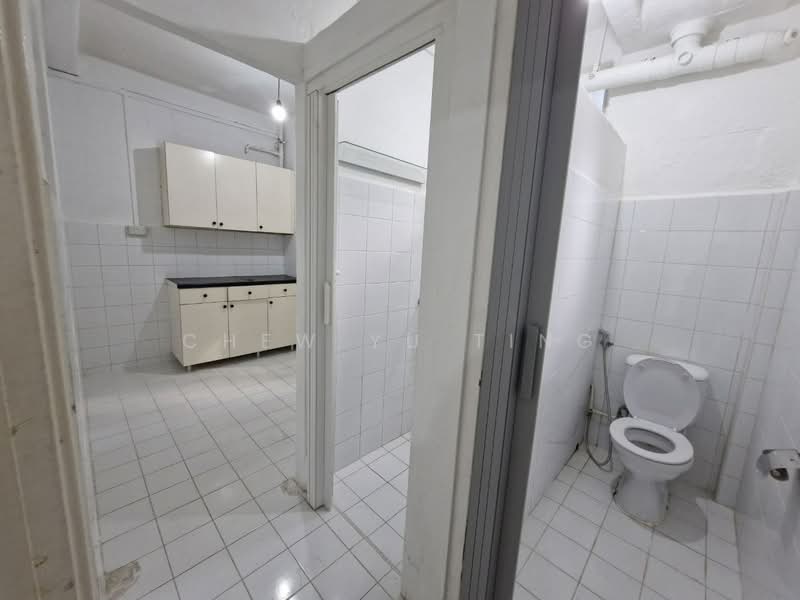 165 Mackenzie Road, , 3 Bedrooms, 839 sqft, Walk-up Apartment For Rent, by Chew Yu Ting, 500050327 - Kitchen - PropertyGuru.com.sg