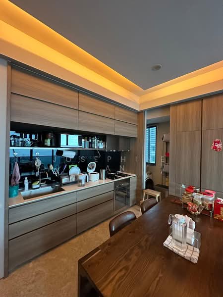 Echelon Condominium For Sale at S$ 2,400,000 | PropertyGuru Singapore - Kitchen