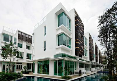 For Sale - 🔥$996psf 4+1bed Cluster Landed 🔥3046sqft🔥Landed enclave