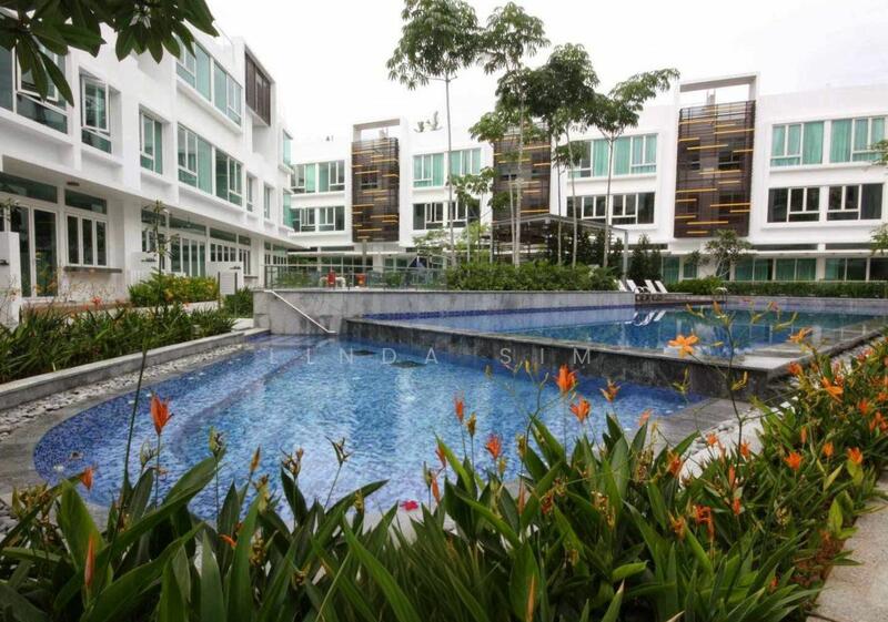 🔥$996psf 4+1bed Cluster Landed 🔥3046sqft🔥Landed enclave, Seletar / Yio Chu Kang, 5 Bedrooms, 3,046 sqft, Cluster House For Sale, by Linda Sim, 500050360 - Exterior - PropertyGuru.com.sg