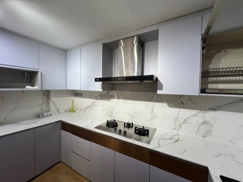 Carissa Park Condo, 2 Flora Drive, 3 Bedrooms, 1,324 sqft, Condominium For Rent, by Adeline Lo, 500050384 - Kitchen - PropertyGuru.com.sg