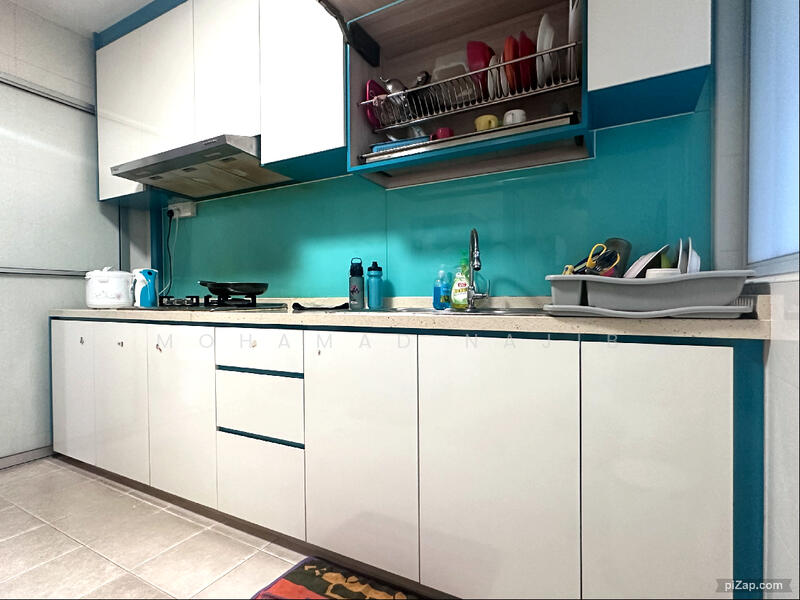 668 Choa Chu Kang Crescent HDB Flat For Sale at S$ 550,000 | PropertyGuru Singapore - Kitchen