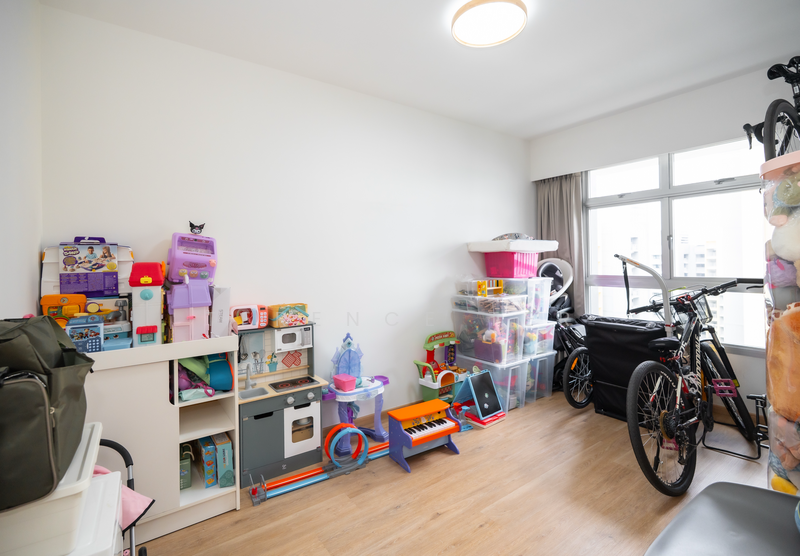 Well Renovated 5rm in Punggol, , 3 Bedrooms, 1,205 sqft, HDB Flat For Sale, by Terence Ter, 500050465 - Interior - PropertyGuru.com.sg