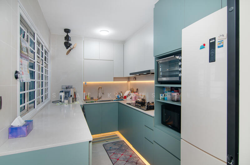 3B Upper Boon Keng Road HDB Flat For Sale at S$ 880,000 | PropertyGuru Singapore - Kitchen