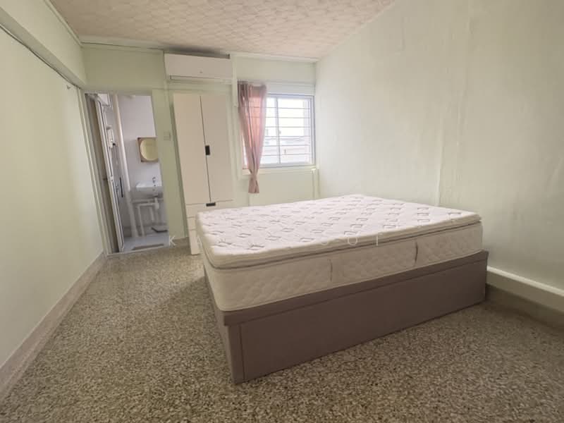 576 Ang Mo Kio Avenue 10, 576 Ang Mo Kio Avenue 10, 3 Bedrooms, 979 sqft, HDB Flat For Sale, by Karen Goi, 500050492 - Bedroom - PropertyGuru.com.sg