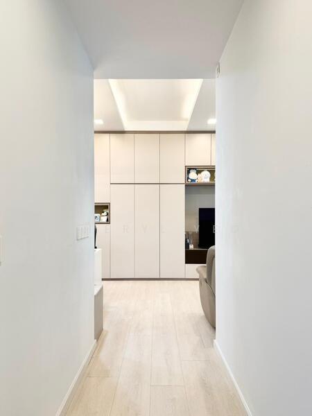 Bartley Ridge Condominium For Sale at S$ 1,600,000 | PropertyGuru Singapore - Hallway