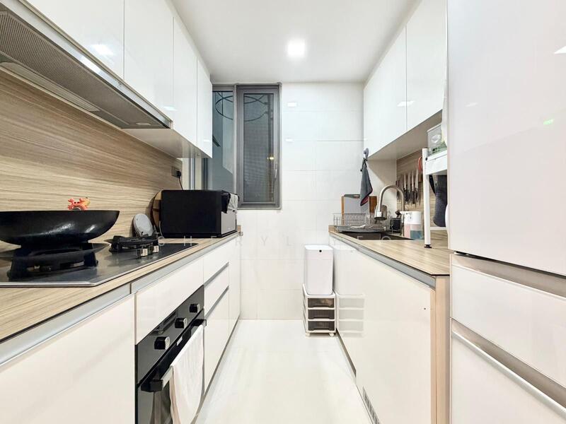 Bartley Ridge Condominium For Sale at S$ 1,600,000 | PropertyGuru Singapore - Kitchen