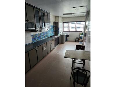 For Sale - 302 Clementi Avenue 4