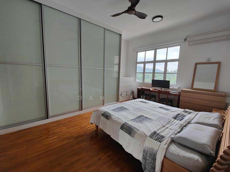 La Suisse I Condominium For Sale at S$ 2,888,888 | PropertyGuru Singapore - Master Bedroom