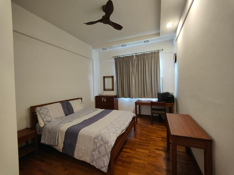 La Suisse I Condominium For Sale at S$ 2,888,888 | PropertyGuru Singapore - Master Bedroom