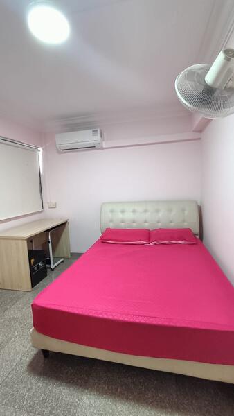 805 Tampines Avenue 4, 805 Tampines Avenue 4, Room Rental, 150 sqft, HDB Flat For Rent, by Chee Hui Lee, 500050624 - Bedroom - PropertyGuru.com.sg