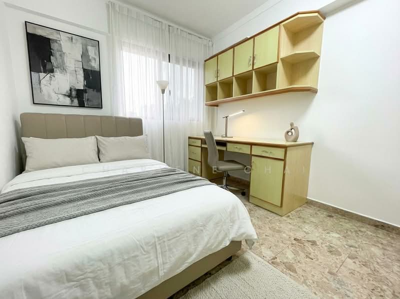 351 Clementi Avenue 2 HDB Flat For Sale at S$ 558,000 | PropertyGuru Singapore - Bedroom