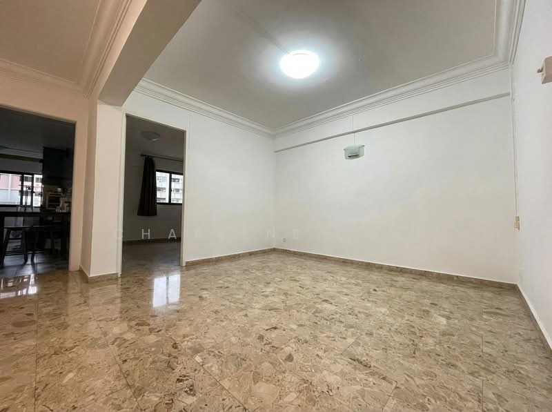 351 Clementi Avenue 2 HDB Flat For Sale at S$ 558,000 | PropertyGuru Singapore - Living Room
