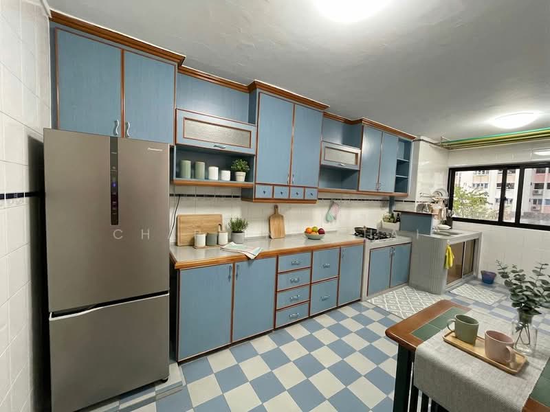 351 Clementi Avenue 2, 351 Clementi Avenue 2, 2 Bedrooms, 883 sqft, HDB Flat For Sale, by Charlene Chai, 500050654 - Kitchen - PropertyGuru.com.sg