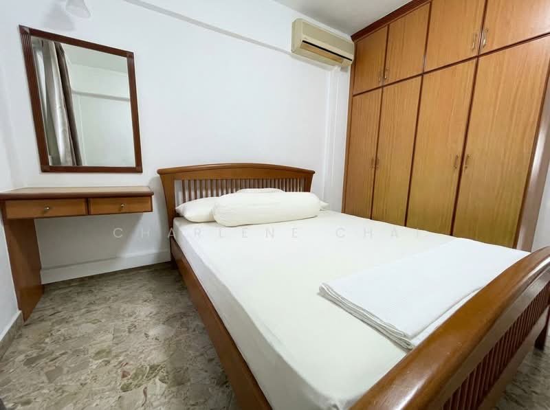 351 Clementi Avenue 2, 351 Clementi Avenue 2, 2 Bedrooms, 883 sqft, HDB Flat For Sale, by Charlene Chai, 500050654 - Bedroom - PropertyGuru.com.sg