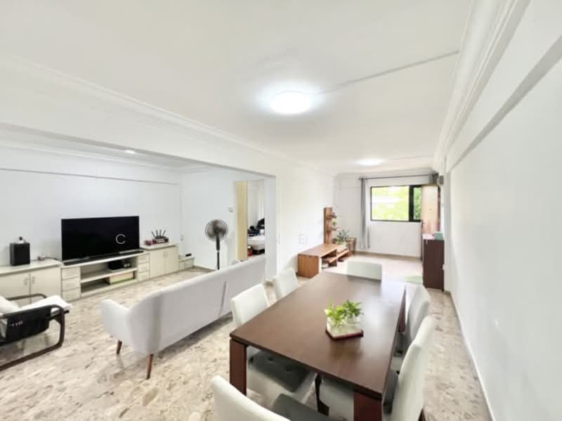 351 Clementi Avenue 2, 351 Clementi Avenue 2, 2 Bedrooms, 883 sqft, HDB Flat For Sale, by Charlene Chai, 500050654 - Living Room - PropertyGuru.com.sg