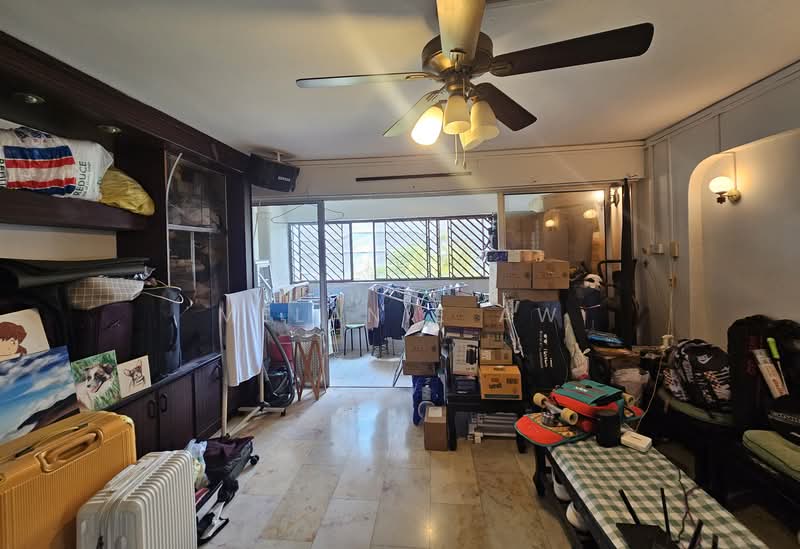 201 Jurong East Street 21, 201 Jurong East Street 21, 3 Bedrooms, 1,292 sqft, HDB Flat For Sale, by Melanie Aw, 500050657 - Living Room (Original) - PropertyGuru.com.sg