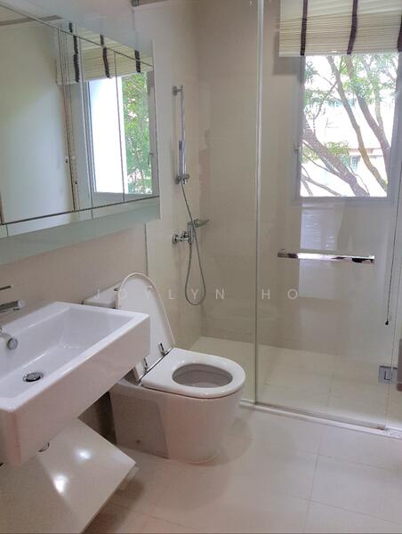 Floridian, 977 Bukit Timah Road, 3 Bedrooms, 1,658 sqft, Condominium For Rent, by Joylyn Ho, 500050662 - Bathroom - PropertyGuru.com.sg