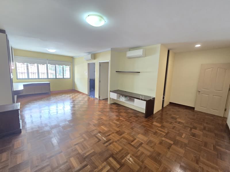 Tembeling Road Terranced House, Tembeling Road, 4 Bedrooms, 2,500 sqft, Terraced House For Rent, by Sharlyn Neo, 500050666 - Living Room - PropertyGuru.com.sg