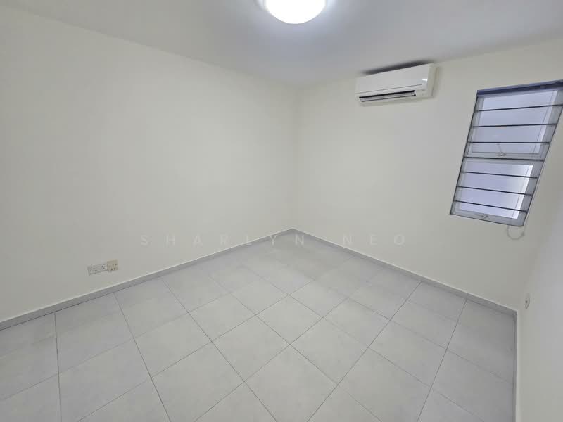Tembeling Road Terrace House, Tembeling Road, 4 Bedrooms, 2,500 sqft, Terraced House For Rent, by Sharlyn Neo, 500050666 - Granny room - PropertyGuru.com.sg