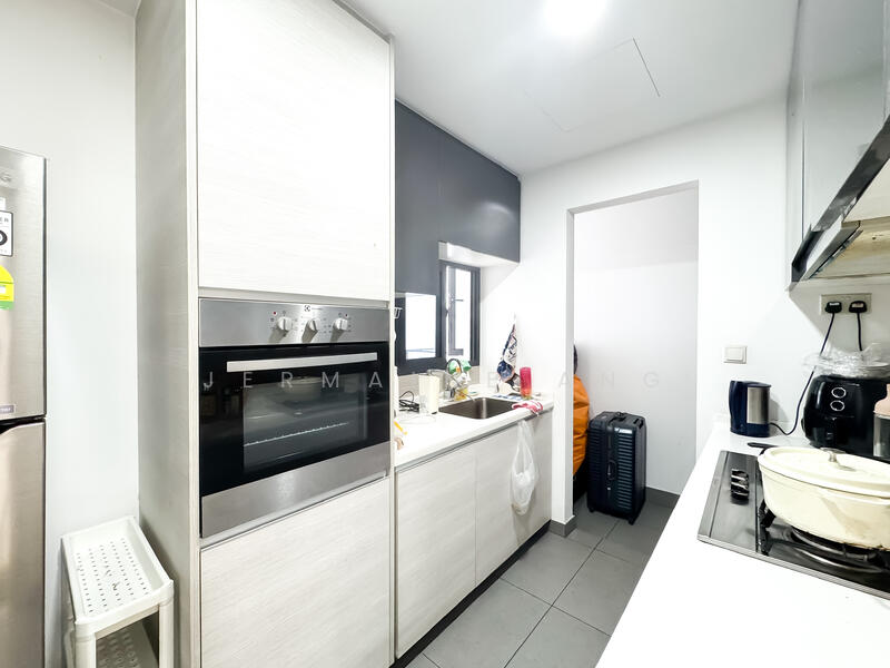 SUPER CHEAP! NO EXTENSION! Walk to MRT LOT 1! 3 BED! Condominium For Sale at S$ 1,310,000 | PropertyGuru Singapore